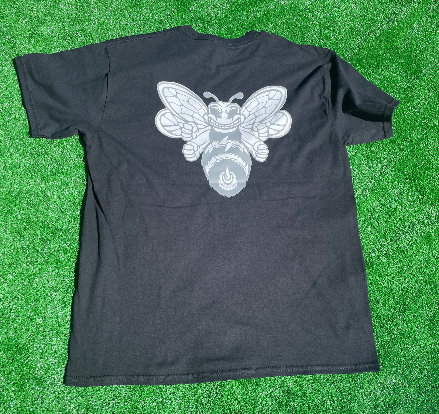 Men’s Mustt Bee Tee